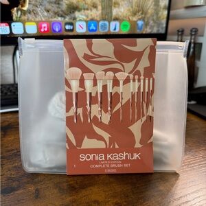 NWT Sonia Kashuk limited edition makeup brush set
